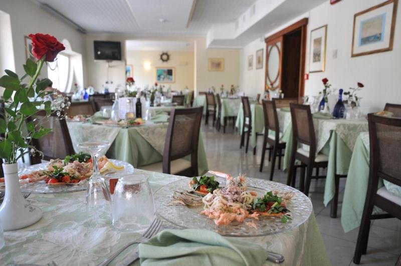 Hotel Jollino Pineto Ngoại thất bức ảnh