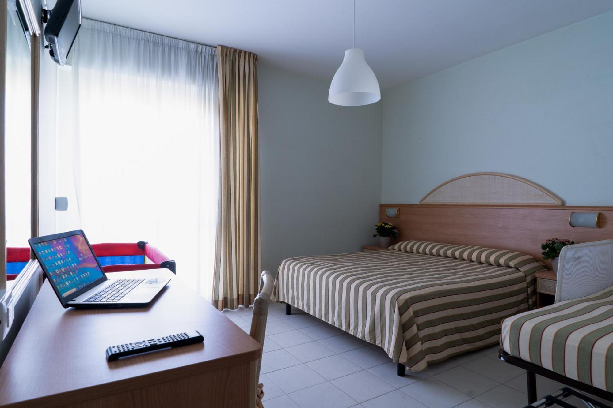 Hotel Jollino Pineto Ngoại thất bức ảnh