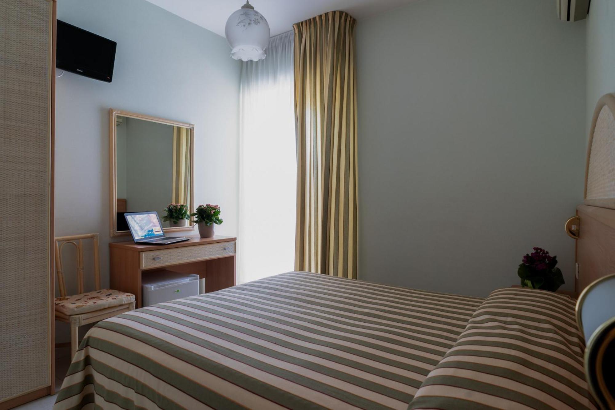 Hotel Jollino Pineto Ngoại thất bức ảnh