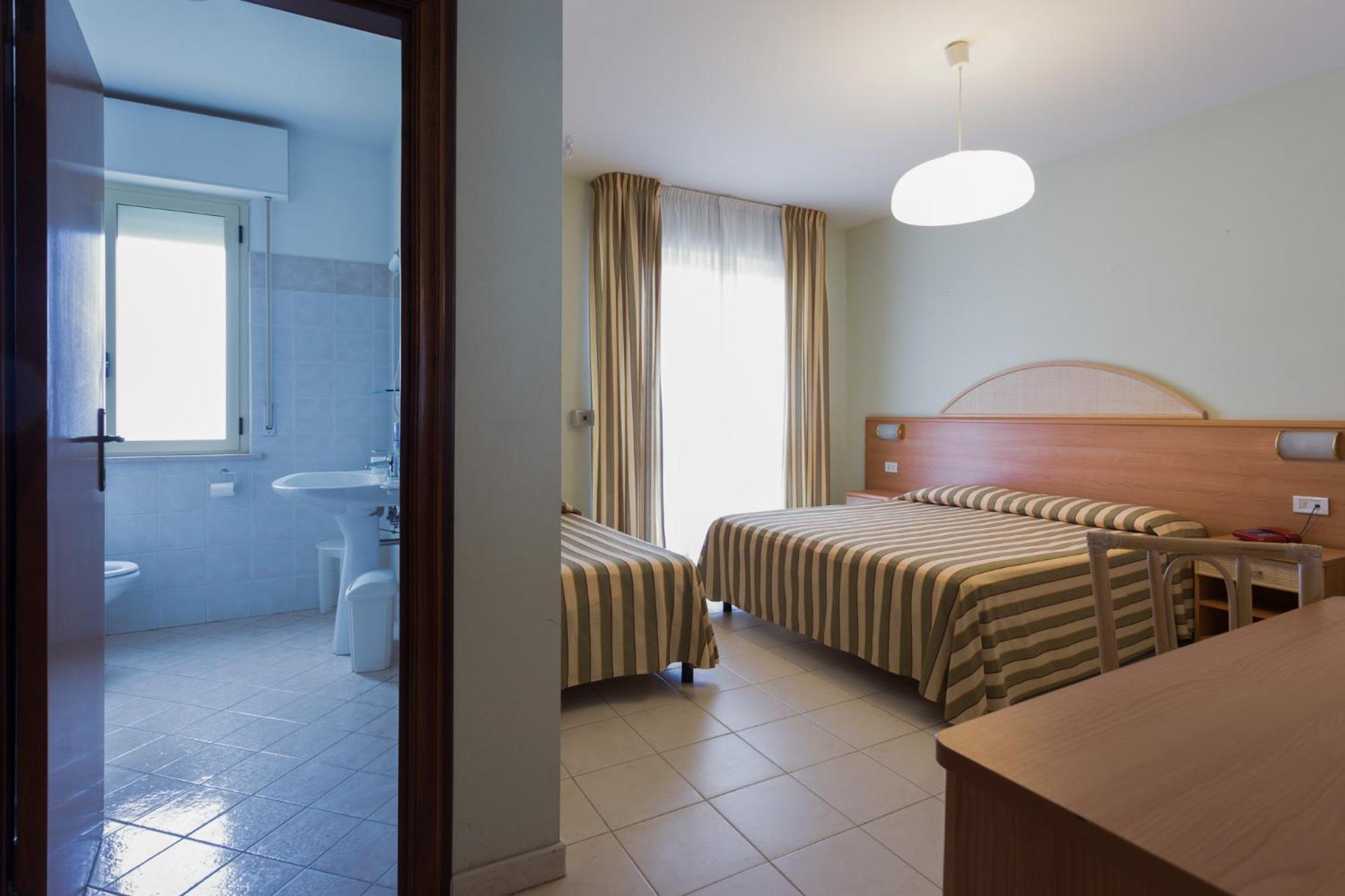 Hotel Jollino Pineto Ngoại thất bức ảnh